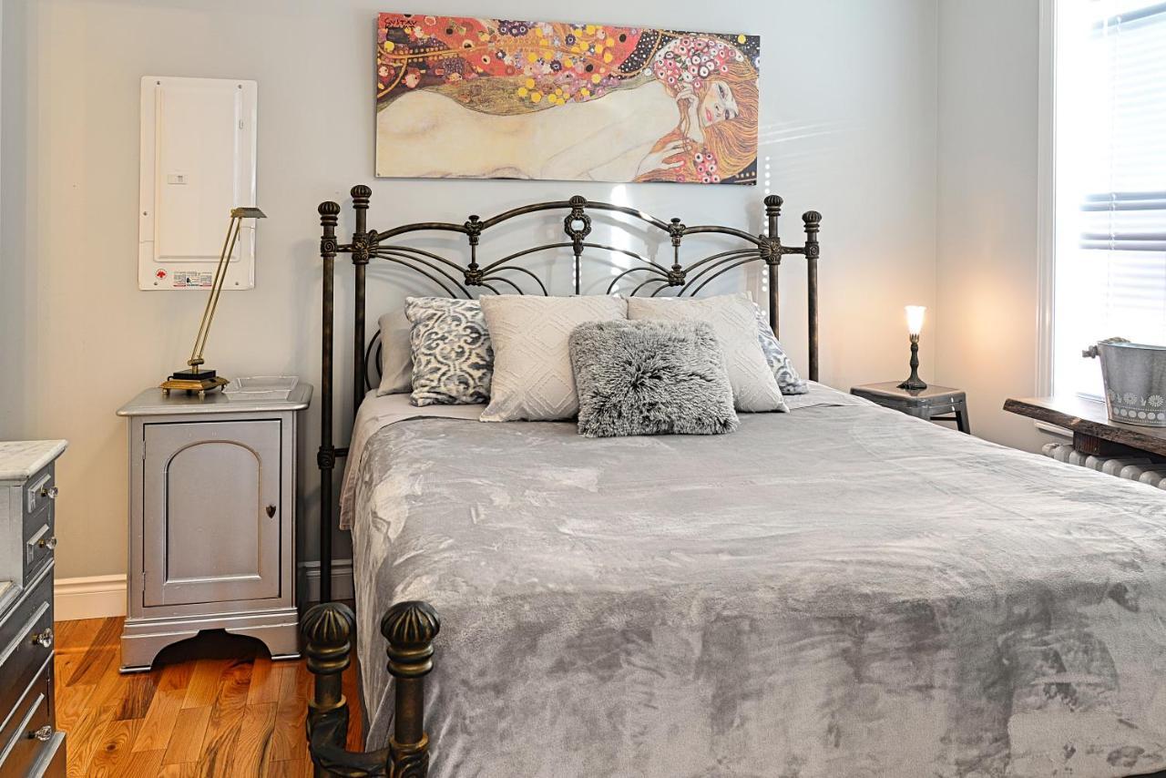 Ottawa Downtown Executive Apartment Retreat With Private Balcony Near Bank Street - Sleep Max 2 Exterior foto