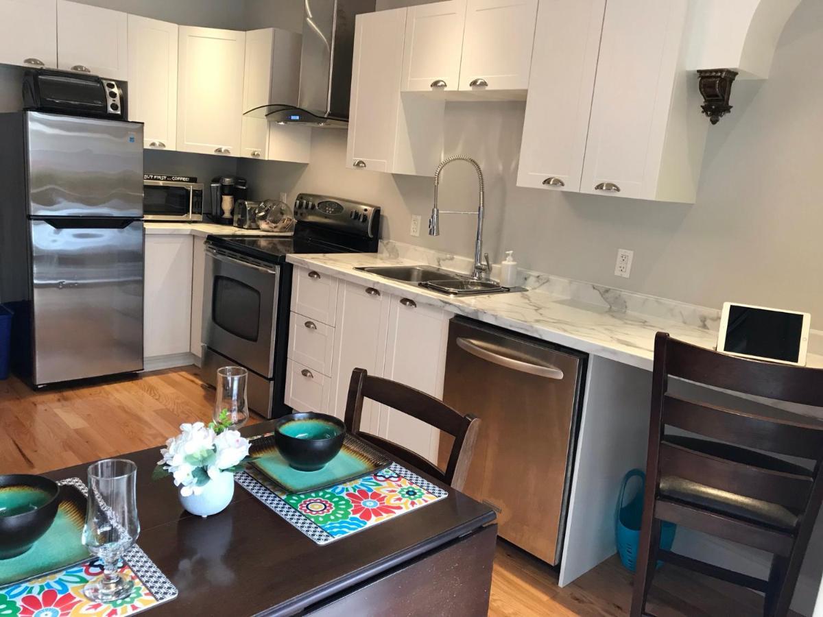Ottawa Downtown Executive Apartment Retreat With Private Balcony Near Bank Street - Sleep Max 2 Exterior foto