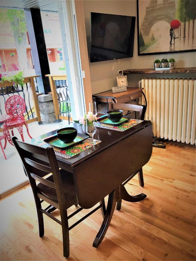 Ottawa Downtown Executive Apartment Retreat With Private Balcony Near Bank Street - Sleep Max 2 Exterior foto